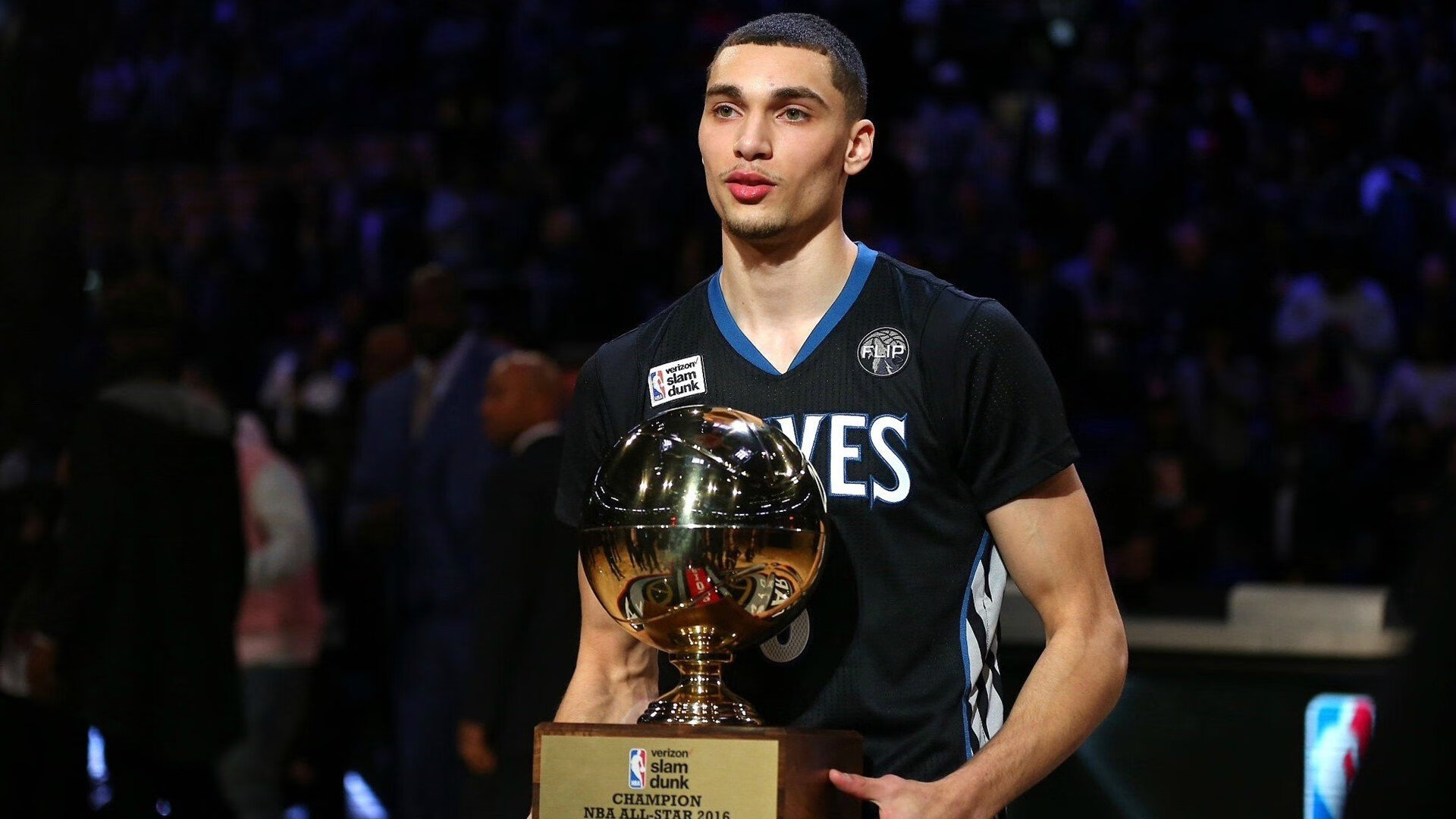 米兰网页版-“华金·托比利亚的传球精确与防守力，助力美洲狮队屡创佳绩”